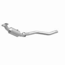 Load image into Gallery viewer, MagnaFlow Direct Fit Catalytic Converter 2005 Chrysler 300C 5.7L V8 / 2005 Dodge Magnum 5.7L V8 - 4561244