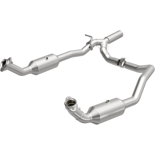 MagnaFlow 17-18 Ford E-350 6.8L Direct Fit Converter - 280014