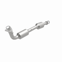 Load image into Gallery viewer, MagnaFlow Direct Fit Catalytic Converter 07-09 Toyota Tundra/Sequoia V8 4.7L - 5582626