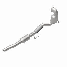 Load image into Gallery viewer, MagnaFlow 16-18 Volkswagen Jetta L4 OEM Underbody Single Direct Fit Converter - 280134