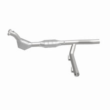 Load image into Gallery viewer, MagnaFlow Direct Fit Catalytic Converter 97-98 Ford Expedition 4.6 - 93130