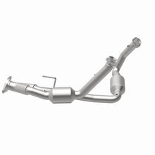 Load image into Gallery viewer, MagnaFlow 06-09 Jeep Commander 4.7L Direct Fit Converter - 5451709