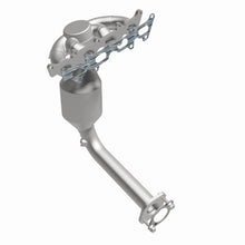 Load image into Gallery viewer, MagnaFlow 12-13 500 L4 1.4 OEM Manifold Direct Fit Converter - 22-060