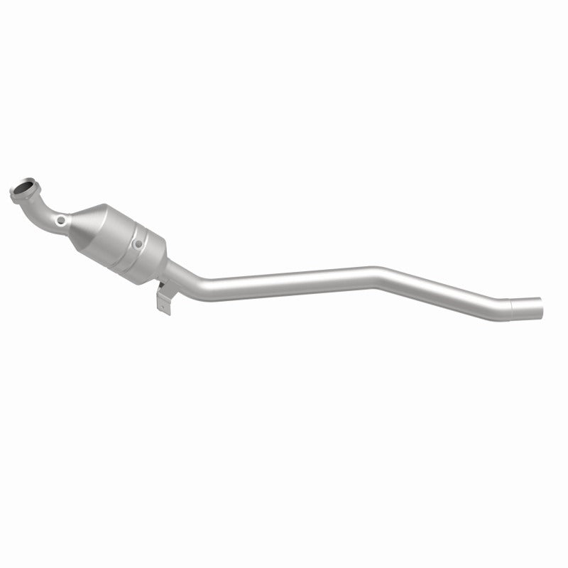MagnaFlow Direct Fit Catalytic Converter 2006-2011 R350 3.5 L Underbody - 52177