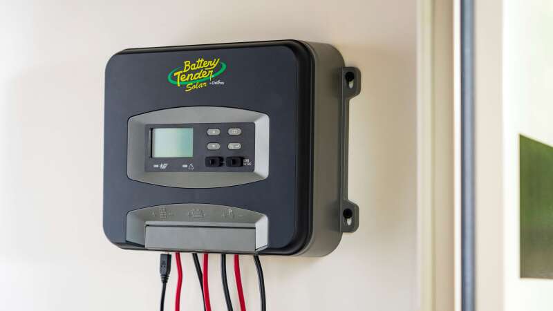 Battery Tender 30A MPPT/450W/12V Indoor Solar Controller System - 021-1176