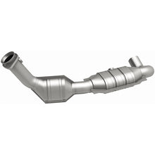 Load image into Gallery viewer, MagnaFlow Direct Fit Catalytic Converter 01 Ford Trucks 4.6L - 447123