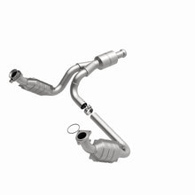 Load image into Gallery viewer, MagnaFlow Conv DF 09-13 Chevy Avalanche 5.3L - 51578