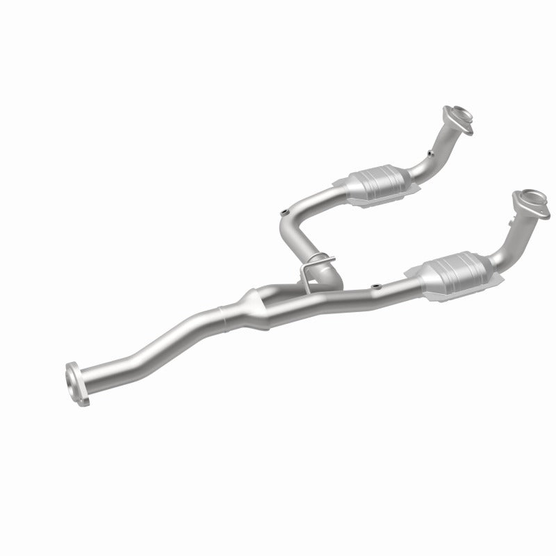 MagnaFlow Direct Fit Catalytic Converter 07 Jeep Liberty 3.7L - 23957