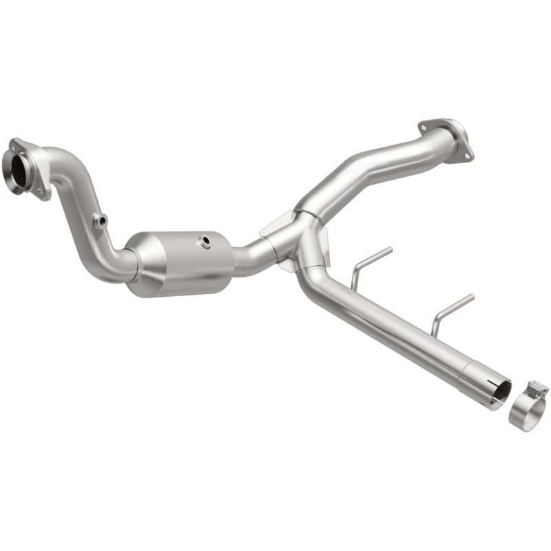 MagnaFlow Direct Fit Catalytic Converter 15-17 Ford F150 V6 2.7L OEM Underbody - 21-471