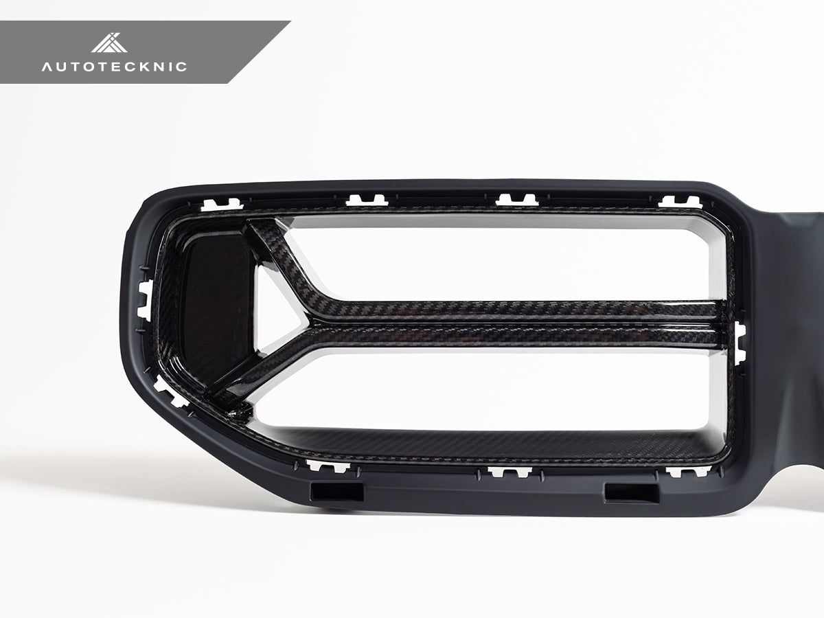 AutoTecknic Dry Carbon Corsa Front Grille - BMW G87 M2
