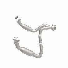 Load image into Gallery viewer, MagnaFlow Direct Fit Catalytic Converter 2007-2008 Cadillac Escalade 6.2L - 5451631