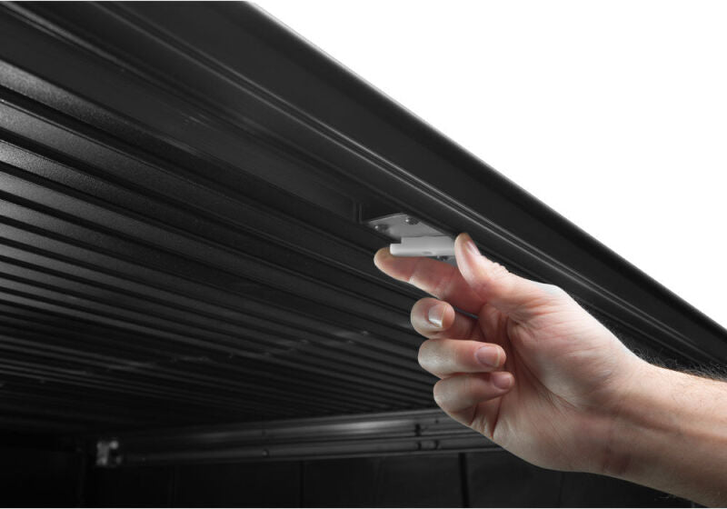 Retrax 16-23 Nissan Titan King Cab 6.5ft. Bed (w or w/o Utilitrack) Retrax EQ - EQ0752