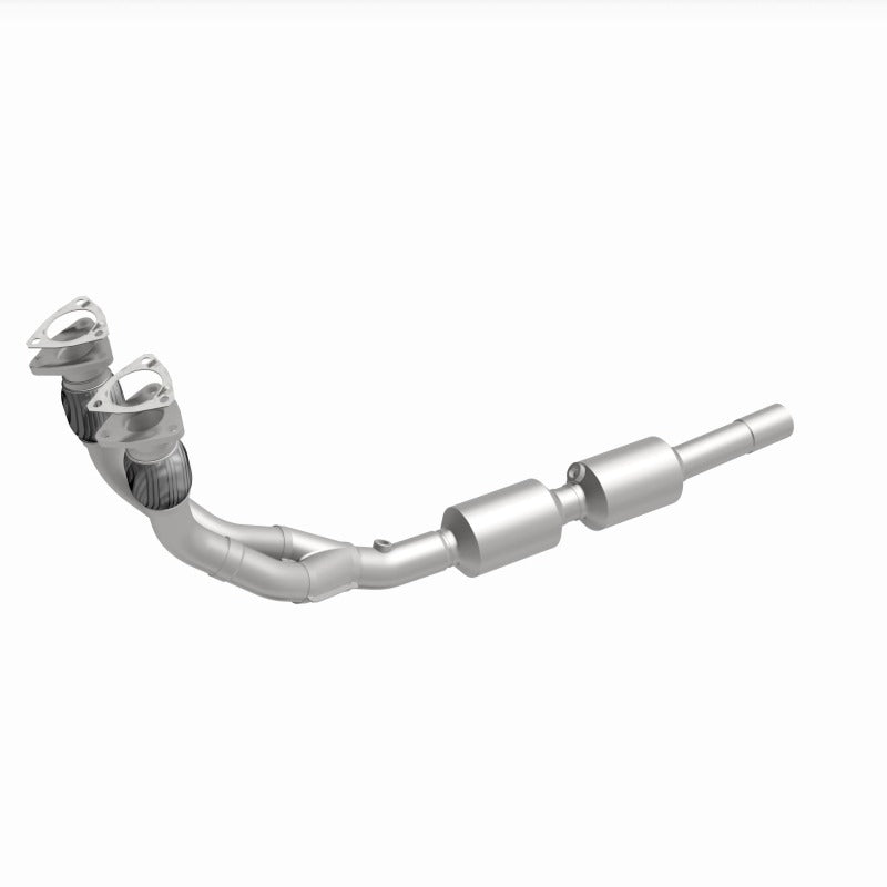 MagnaFlow Direct Fit Catalytic Converter 02-05 Golf 2.8L Underbody - 52289