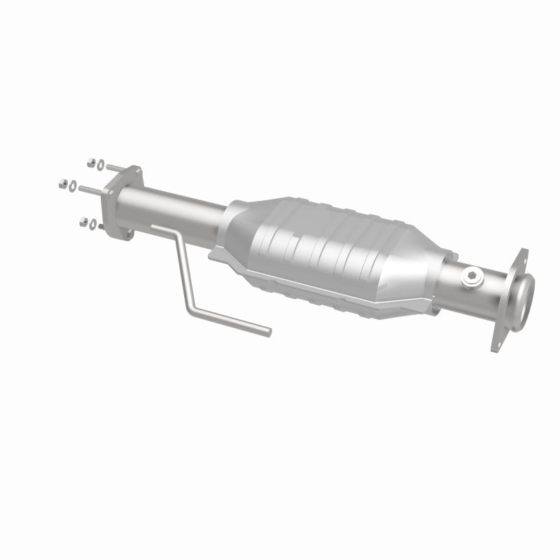 MagnaFlow Direct Fit Catalytic Converter 00-04 Jeep Wrangler 4.0L Rear/2.4L/2.5L - 23297