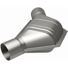 Load image into Gallery viewer, MagnaFlow Universal Catalytic Converter 2.5 Angled In/Out - 91086