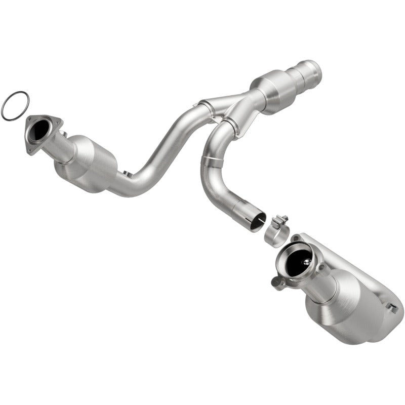 MagnaFlow Direct Fit Catalytic Converter 2015 GMC Yukon XL V8 6.2L - 52617