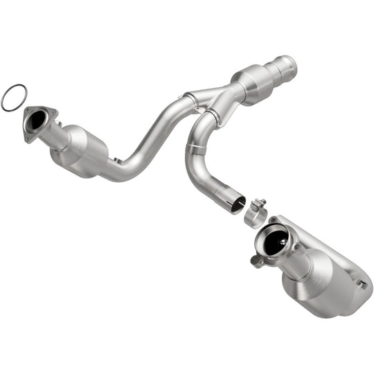 MagnaFlow Direct Fit Catalytic Converter 2015 GMC Yukon XL V8 6.2L - 52617