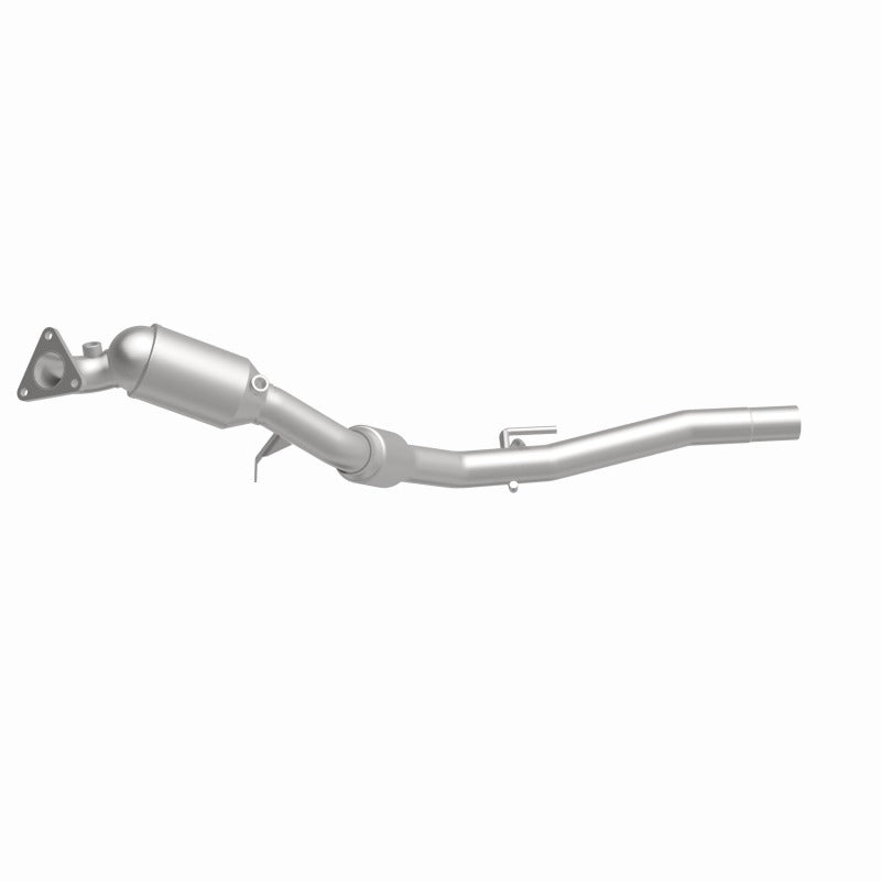 MagnaFlow Direct Fit Catalytic Converter 11-15 Volkswagen Touareg V6 3.6 OEM Underbody - 52411