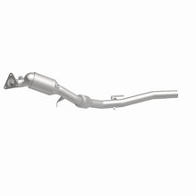 Load image into Gallery viewer, MagnaFlow Direct Fit Catalytic Converter 11-15 Volkswagen Touareg V6 3.6 OEM Underbody - 52411