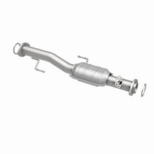 Load image into Gallery viewer, MagnaFlow Direct Fit Catalytic Converter 99-02 4Runner Rear 3.4L - 447225