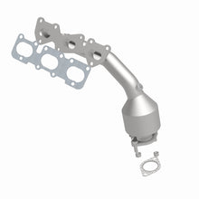 Load image into Gallery viewer, MagnaFlow Direct Fit Catalytic Converter 2007-2009 Sorento 3.3 3.8 L Manifold - 52309
