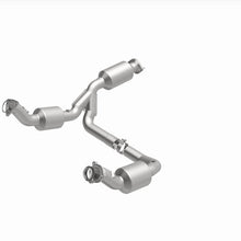 Load image into Gallery viewer, MagnaFlow 2021 Chevrolet Express 2500 4.3L Underbody Direct-Fit Catalytic Converter - 280429