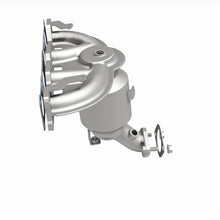 Load image into Gallery viewer, MagnaFlow 13-17 Hyundai Santa Fe Sport 2.4L Direct Fit Catalytic Converter - 5531775