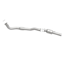 Load image into Gallery viewer, MagnaFlow Direct Fit Catalytic Converter 01-02 2500HD Passenger Side 8.1L - 447282
