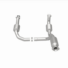 Load image into Gallery viewer, MagnaFlow 2021 Chevrolet Express 2500 4.3L Underbody Direct-Fit Catalytic Converter - 280429