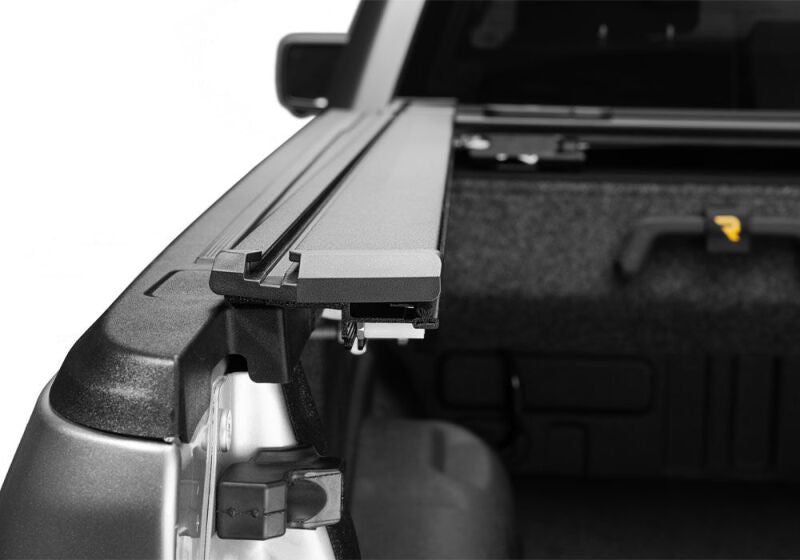 Retrax 22-26 Toyota Tundra CrewMax 5.5ft w/Deck Rail Sys (No Bed Box) RetraxPRO EZ-Off FRC-4000 - R-T-80861