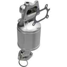 Load image into Gallery viewer, MagnaFlow 04-07 Saturn Vue 3.5L Direct Fit Converter - 5551333