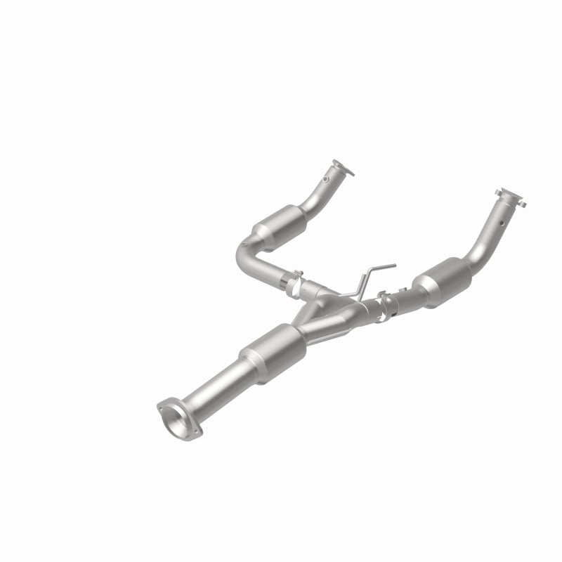 MagnaFlow 12-17 Chevrolet Express 3500 6.0L Direct Fit Converter - 5582113