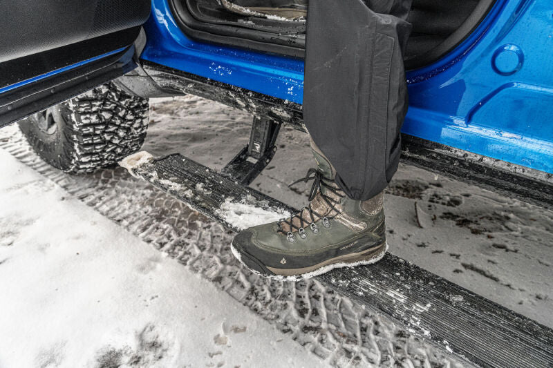 AMP Research 19-22 Ram 1500 Crew Cab PowerStep Xtreme - Black (Incl OEM Style Illumination) - 78240-01A