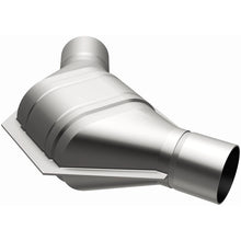 Load image into Gallery viewer, MagnaFlow Universal Catalytic Converter 2.5 Angled In/Out - 91086