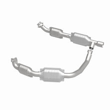Load image into Gallery viewer, MagnaFlow Direct Fit Catalytic Converter 05-07 Ford E-250/E-350 Econoline V8 5.4L - 93167