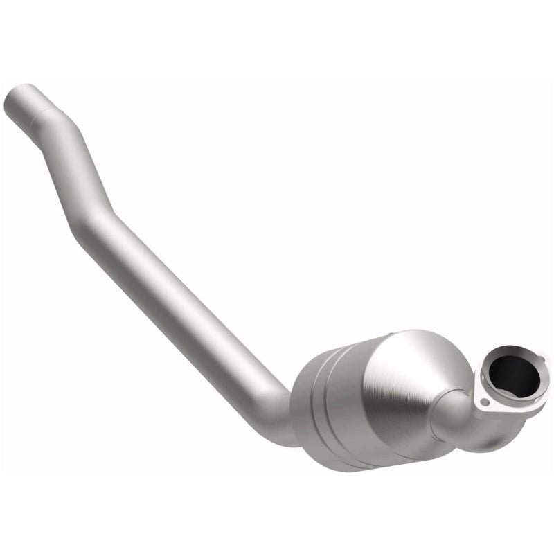 MagnaFlow Direct Fit Catalytic Converter 2006-2011 R350 3.5 L Underbody - 52177