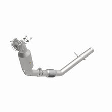 Load image into Gallery viewer, MagnaFlow 18-23 Jeep Wrangler OEM Grade Federal / EPA Compliant Direct-Fit Catalytic Converter - 21-958