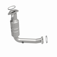 Load image into Gallery viewer, MagnaFlow Direct Fit Catalytic Converter 00-04 Ford Focus 4.2L M/T - 25201