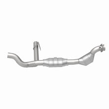 Load image into Gallery viewer, MagnaFlow Direct Fit Catalytic Converter 01 Ford Trucks 4.6L - 447124