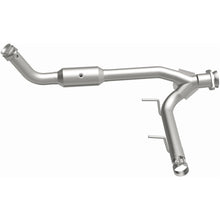 Load image into Gallery viewer, MagnaFlow 05-06 Lincoln Navigator 5.4L - Driver side - 4651508