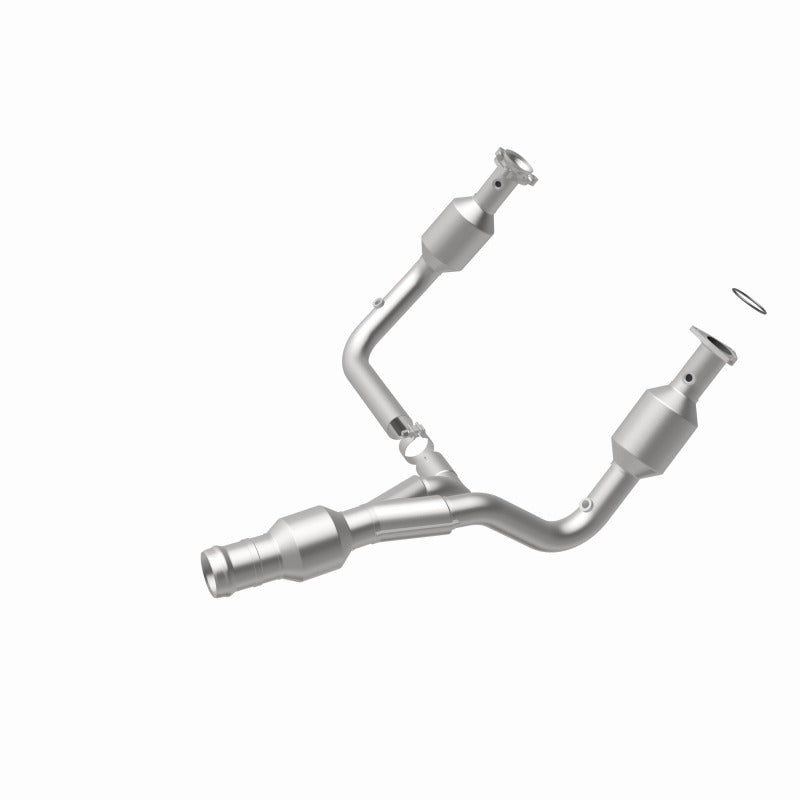 MagnaFlow 15-16 Cadillac Escalade 6.2L Direct Fit Converter - 5582617