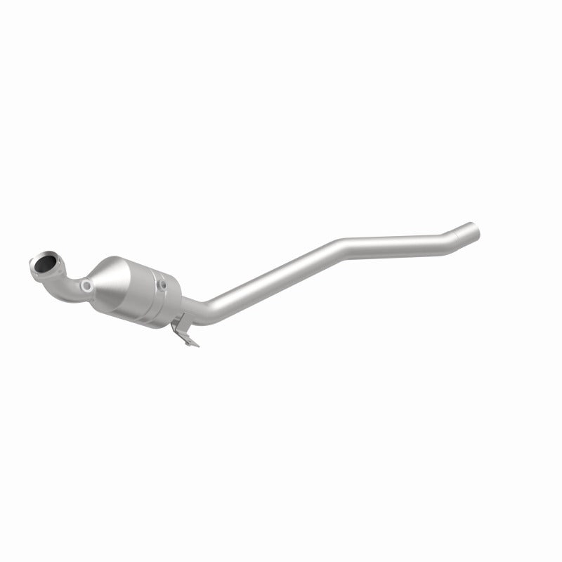 MagnaFlow Direct Fit Catalytic Converter 2006-2011 R350 3.5 L Underbody - 52177