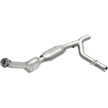 Load image into Gallery viewer, MagnaFlow Direct Fit Catalytic Converter 99-00 Ford Trucks 5.4L - 447116