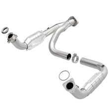 Load image into Gallery viewer, MagnaFlow Direct Fit Catalytic Converter 07-09 Hummer Truck H2 Y-Pipe Assy - 49679