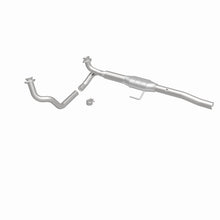 Load image into Gallery viewer, MagnaFlow Direct Fit Catalytic Converter 01 Dodge Ram 1500 - 51149