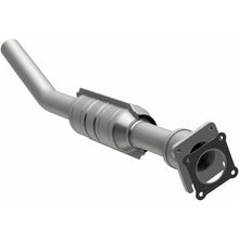 Load image into Gallery viewer, MagnaFlow Direct Fit Catalytic Converter 01-06 Chrysler PT Cruiser - 26207
