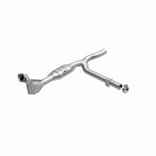 Load image into Gallery viewer, MagnaFlow Direct Fit Catalytic Converter 99 F150/250 4.6L P/S - 93395