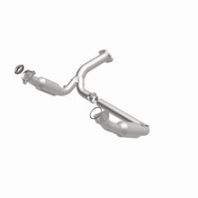 Load image into Gallery viewer, MagnaFlow Conv DF 07-09 Chevy/GMC Silverado/Suburban/Sierra/Tahoe/Yukon - 49194