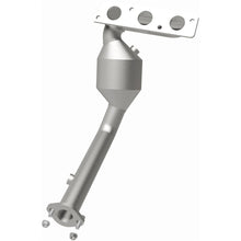 Load image into Gallery viewer, MagnaFlow Direct Fit Catalytic Converter 02-03 Freelander 2.5L - 51883