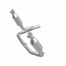 Load image into Gallery viewer, MagnaFlow Direct Fit Catalytic Converter OEM 2004 Dodge Dakota Underbody - 4551027
